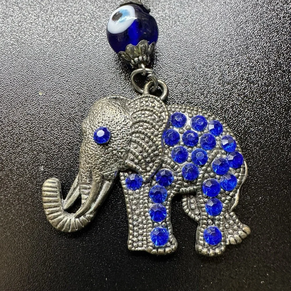 The Unbranded Brand elephant keychain